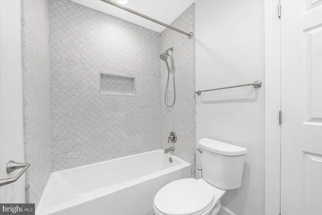 $1,390,000 | 6603 Babak Drive, Frederick, MD 21702