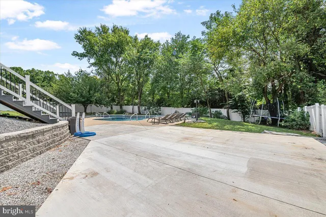 $1,390,000 | 6603 Babak Drive, Frederick, MD 21702