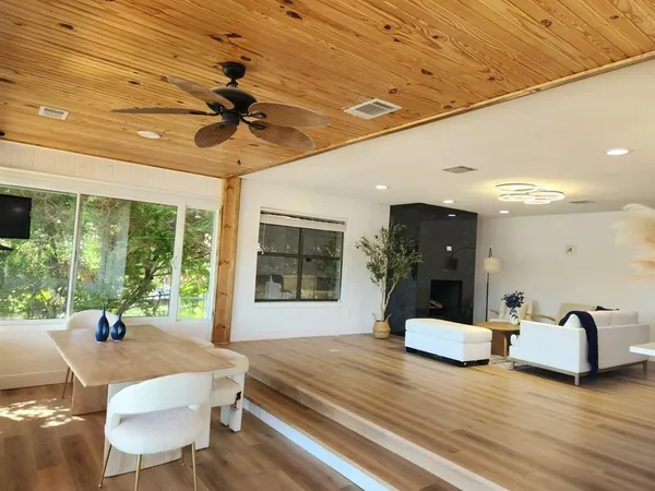 $2,350 | 119 Jeffrey Circle, Gun Barrel City, TX 75156