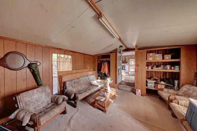 $787,500 | 438-1 Yellowstone Lane, Hunt, TX 78024