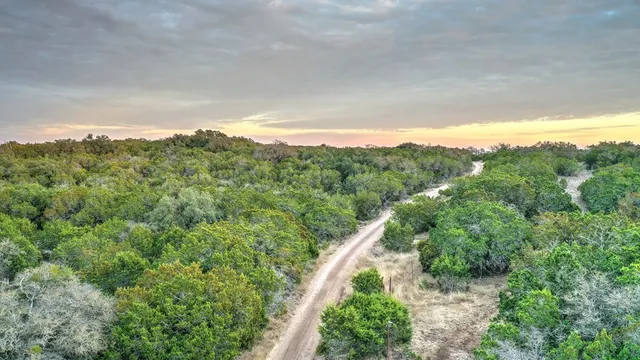 $787,500 | 438-1 Yellowstone Lane, Hunt, TX 78024