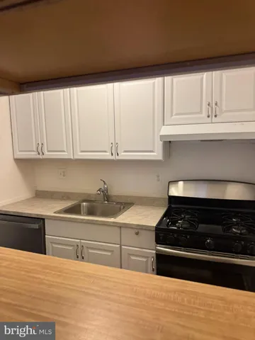 $1,700 | 2633 Fort Farnsworth Road, Unit 268, Alexandria, VA 22303