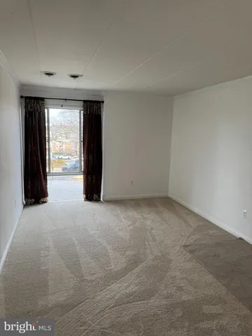 $1,700 | 2633 Fort Farnsworth Road, Unit 268, Alexandria, VA 22303