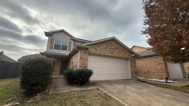 $2,150 | 1356 Saddle Blanket Court, Fort Worth, TX 76131