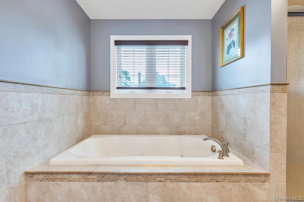 14 Kent Road Valley Stream, NY 11580 - Photo 26 of 31