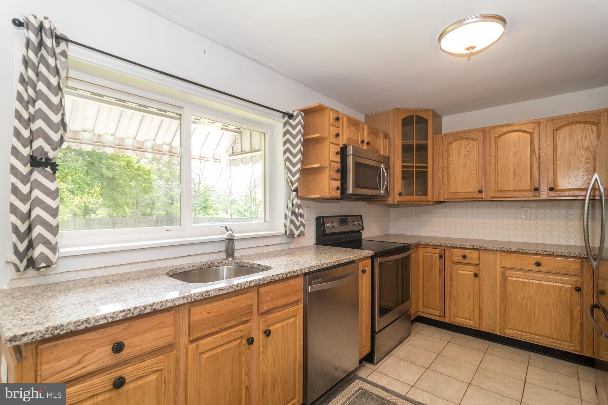 122 California Road Quakertown, PA 18951 - Photo 3 of 26 Gallery Image 3