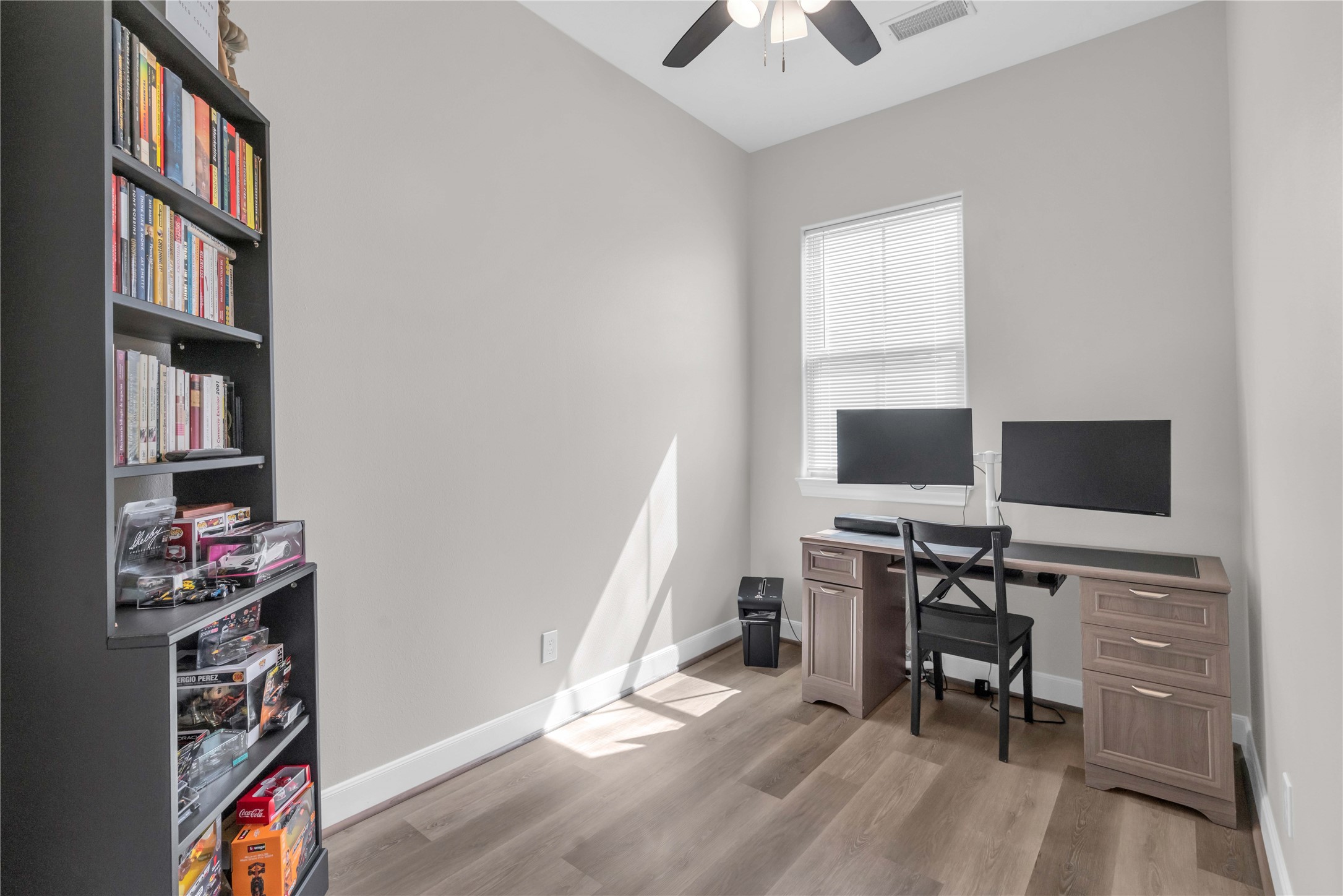 504 Nursery Road, Unit 2210 Spring, TX 77380 - Photo 21 of 38 Office / Study areao