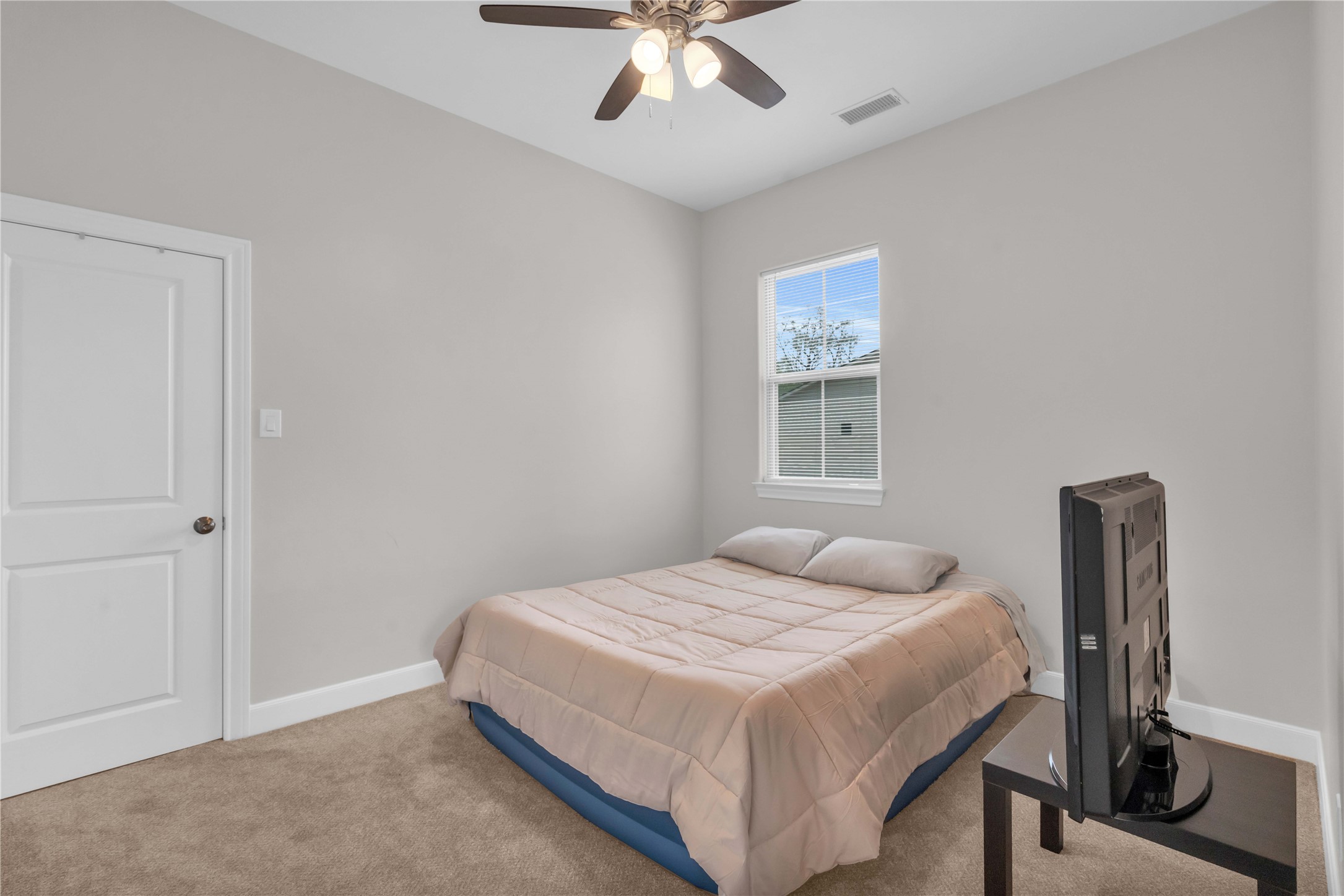 504 Nursery Road, Unit 2210 Spring, TX 77380 - Photo 23 of 38 3rd Bedroom