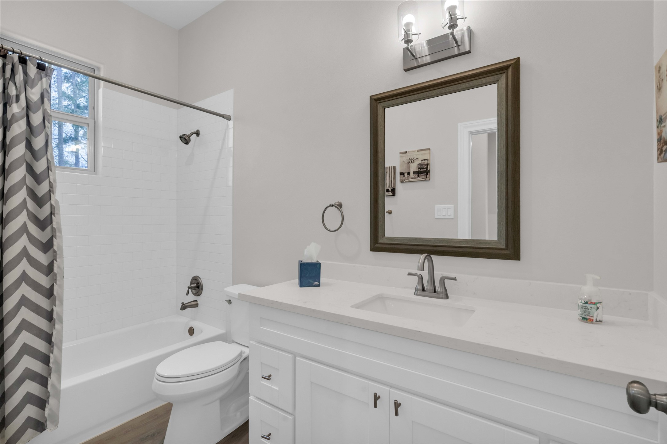 504 Nursery Road, Unit 2210 Spring, TX 77380 - Photo 24 of 38 Secondary Bath / Guest Restroom