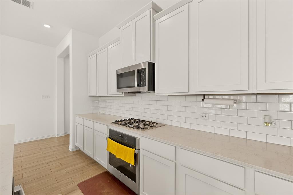 14621 Marrowglen Road Fort Worth, TX 76052 - Photo 9 of 36