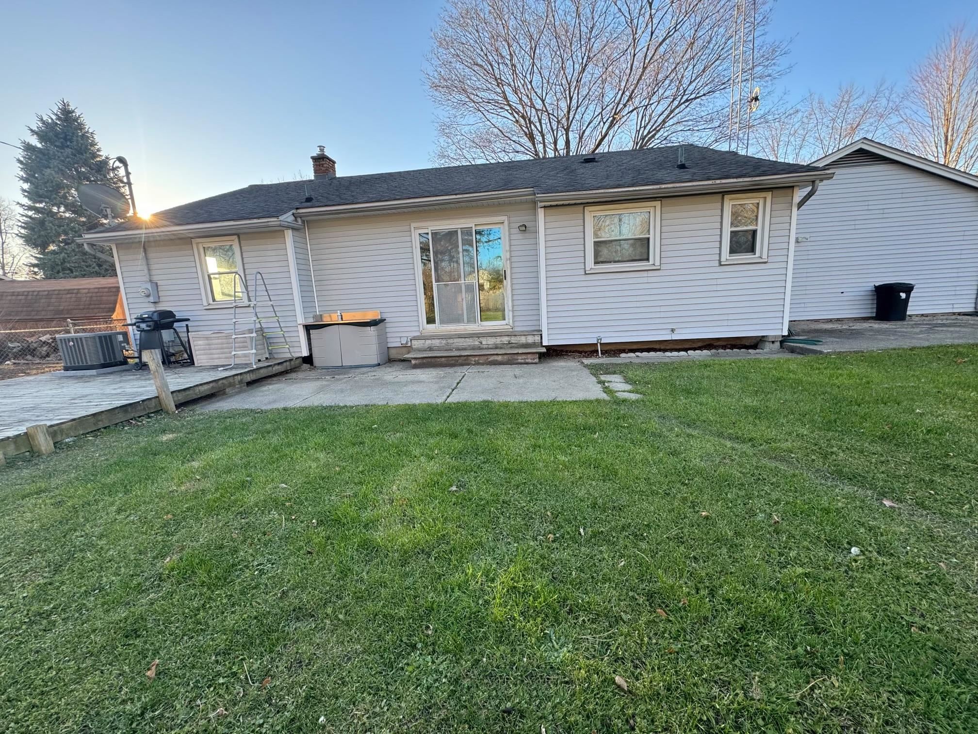 4485 Old Carriage Road Flint, MI 48507 - Photo 19 of 25 Back View