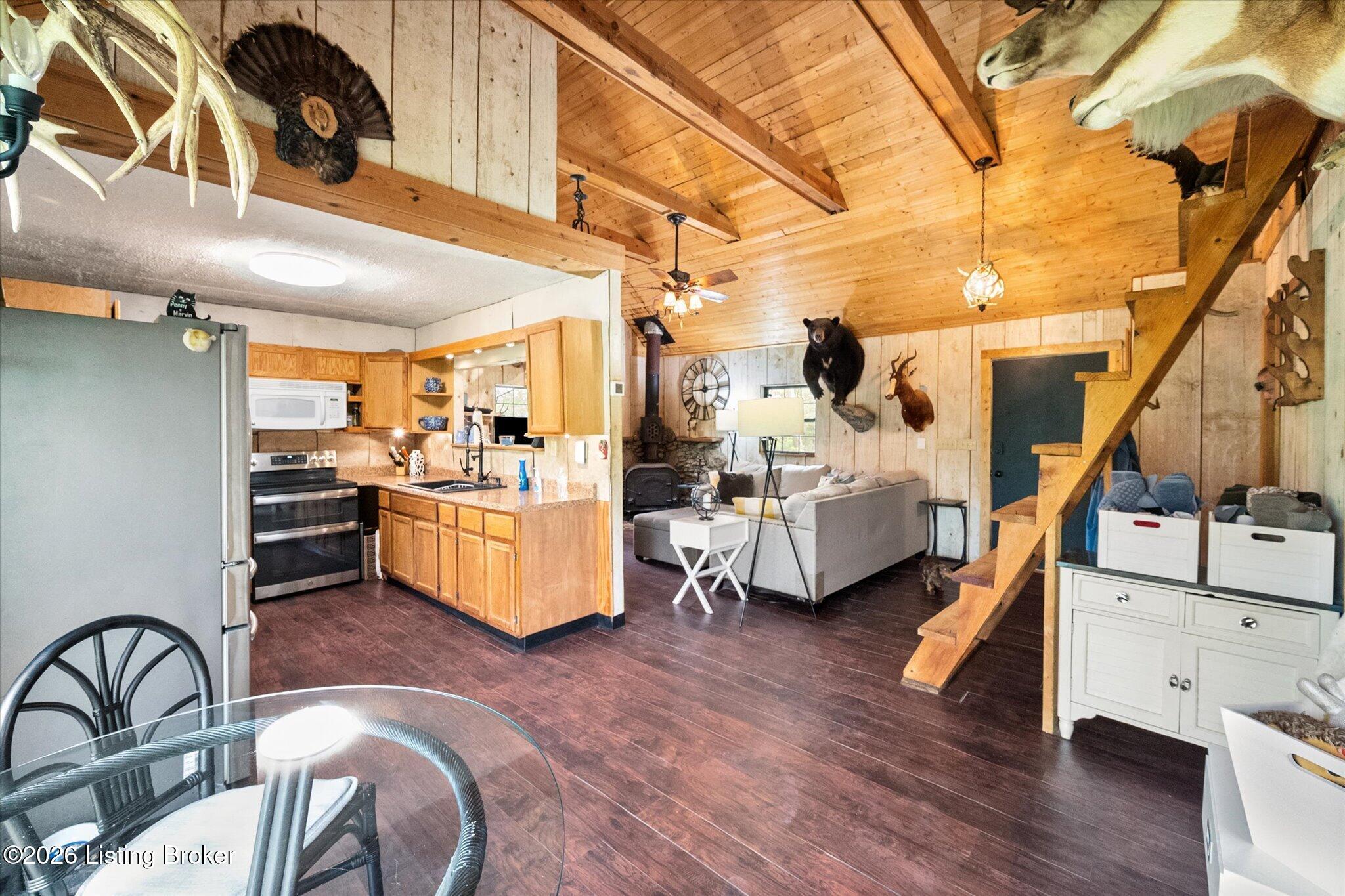 7014 Organ Creek Road Pendleton, KY 40055 - Photo 11 of 49 Family Rm Kitchen