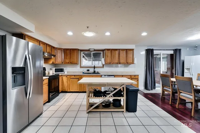 $650,000 | 819 South Powerline Road, Nampa, ID 83686