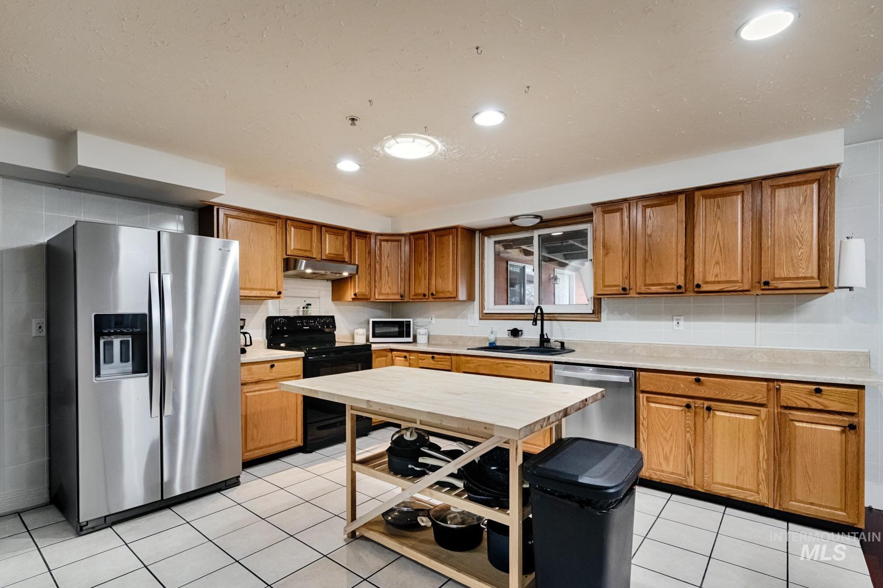 819 South Powerline Road Nampa, ID 83686 - Photo 12 of 34