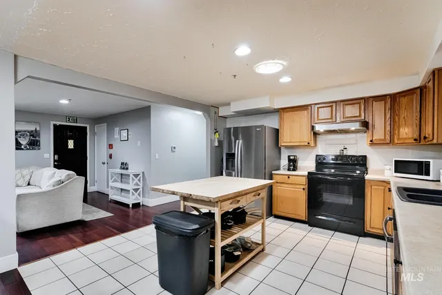 $650,000 | 819 South Powerline Road, Nampa, ID 83686