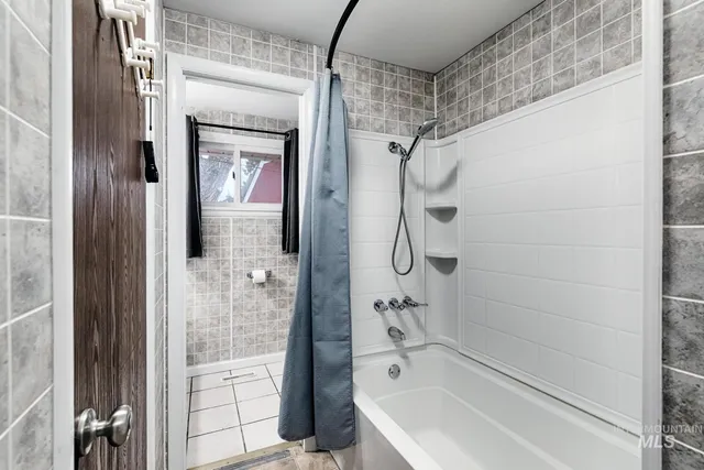 $650,000 | 819 South Powerline Road, Nampa, ID 83686