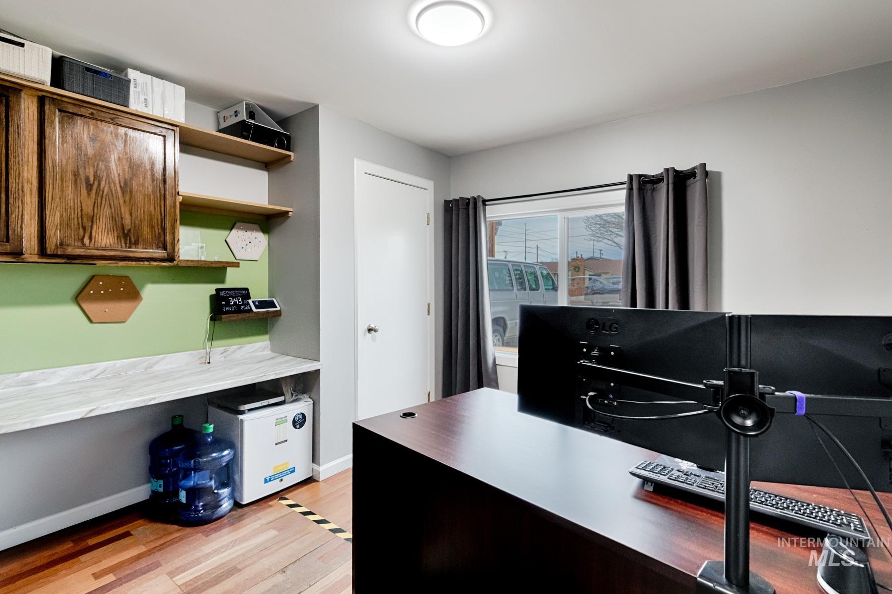 819 South Powerline Road Nampa, ID 83686 - Photo 17 of 34