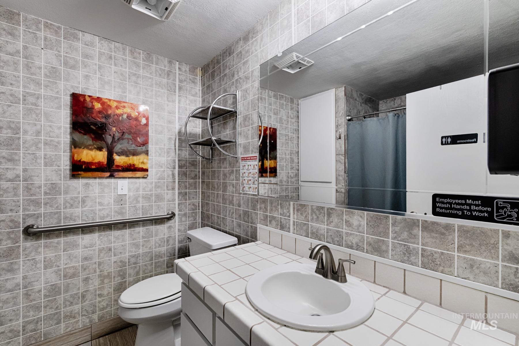 819 South Powerline Road Nampa, ID 83686 - Photo 22 of 34