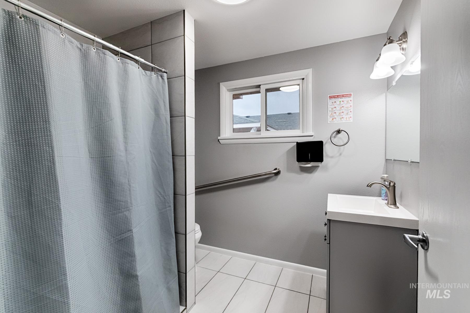 819 South Powerline Road Nampa, ID 83686 - Photo 26 of 34