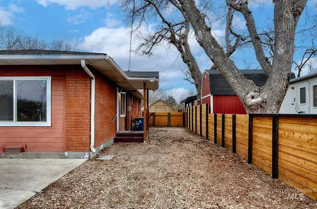 $650,000 | 819 South Powerline Road, Nampa, ID 83686