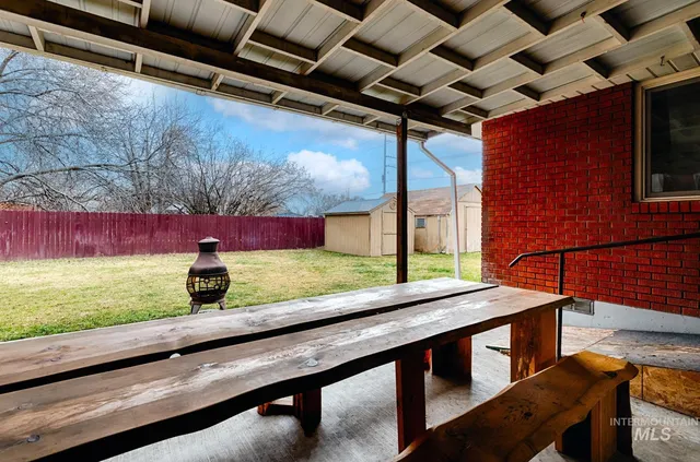 $650,000 | 819 South Powerline Road, Nampa, ID 83686