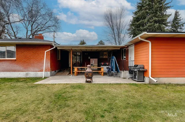 $650,000 | 819 South Powerline Road, Nampa, ID 83686