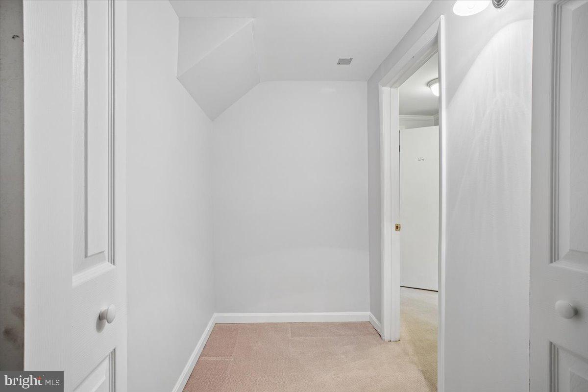 1877 Post Oak Trail Reston, VA 20191 - Photo 38 of 52