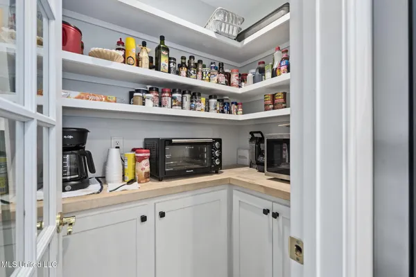 $3,100 | 4021 Blue Jay Street, Bay St. Louis, MS 39520