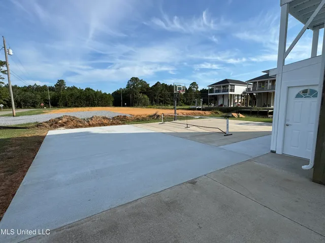 $3,100 | 4021 Blue Jay Street, Bay St. Louis, MS 39520