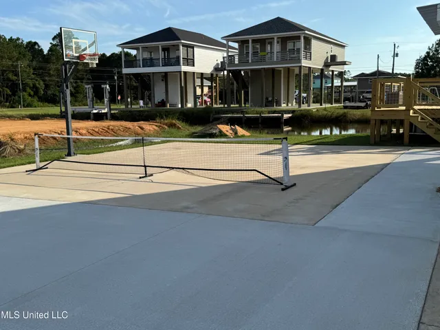 $3,100 | 4021 Blue Jay Street, Bay St. Louis, MS 39520