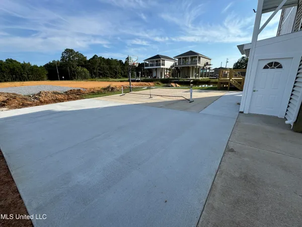 $3,100 | 4021 Blue Jay Street, Bay St. Louis, MS 39520