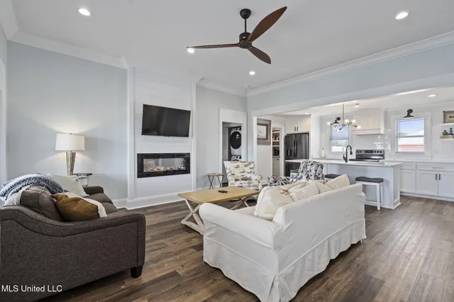 $3,100 | 4021 Blue Jay Street, Bay St. Louis, MS 39520