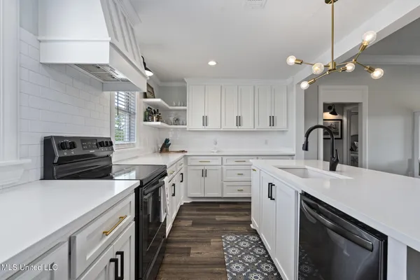 $3,100 | 4021 Blue Jay Street, Bay St. Louis, MS 39520