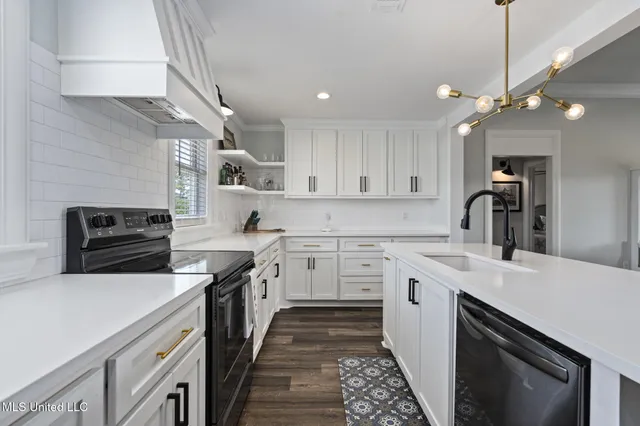 $3,100 | 4021 Blue Jay Street, Bay St. Louis, MS 39520