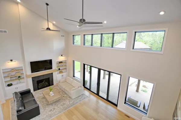 $1,499,900 | 6700 Vann Road, Newburgh, IN 47630