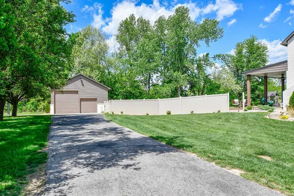 $1,499,900 | 6700 Vann Road, Newburgh, IN 47630