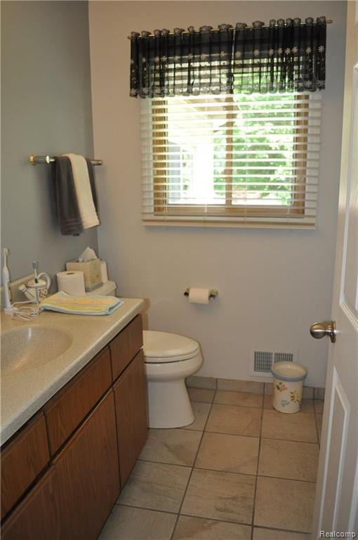 8409 Teahen Road Brighton, MI 48116 - Photo 10 of 13