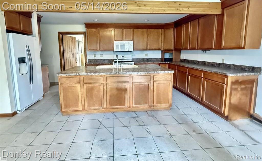 7285 Mayville Road Marlette, MI 48453 - Photo 2 of 28