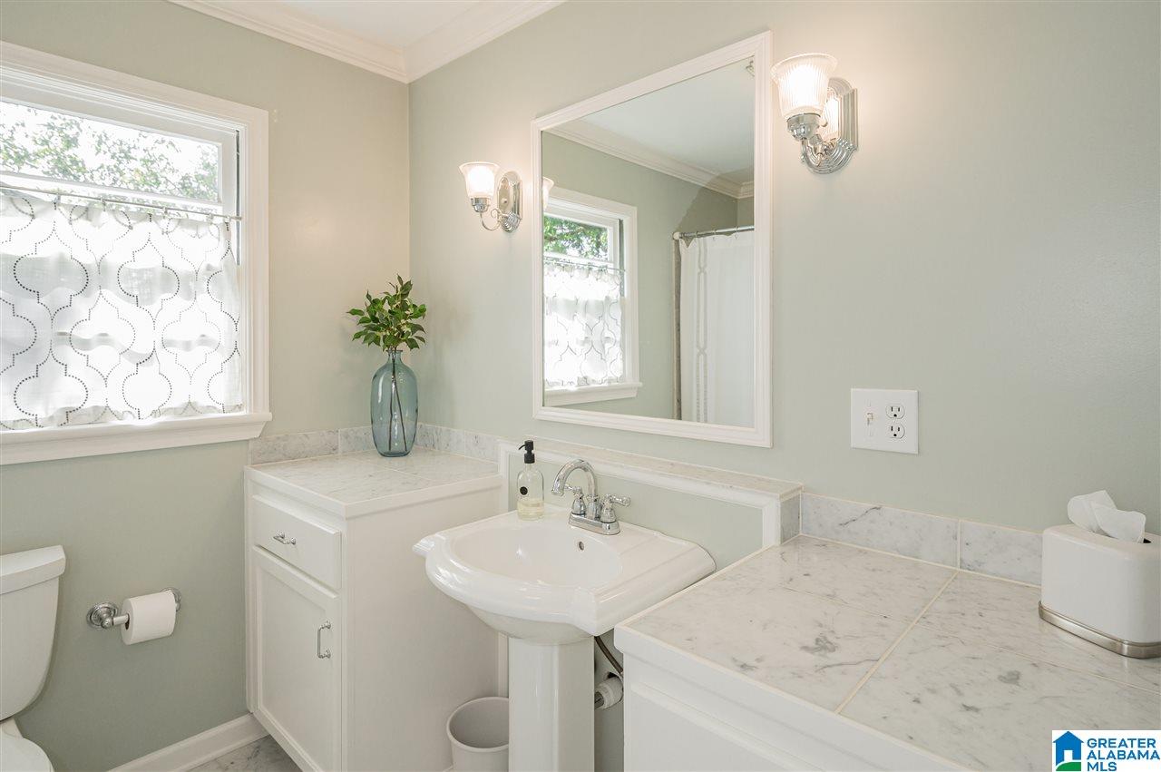 807 Forrest Drive Birmingham, AL 35209 - Photo 28 of 47