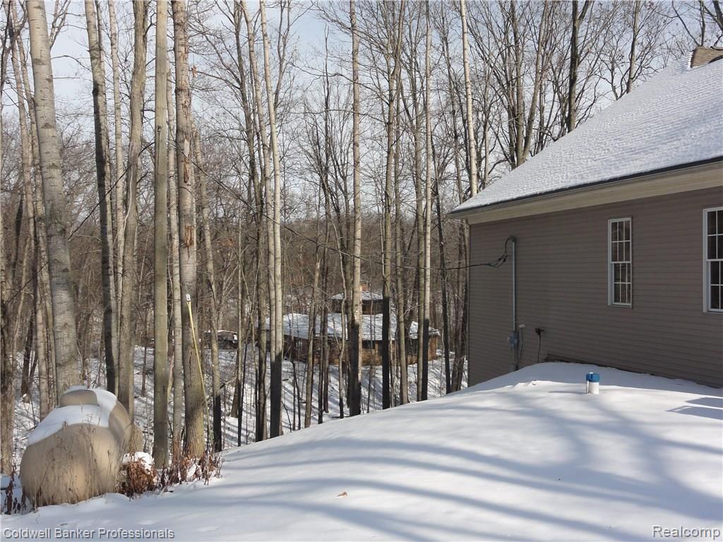 9387 Spicer Road Brighton, MI 48116 - Photo 3 of 41 January 2018 007.JPG