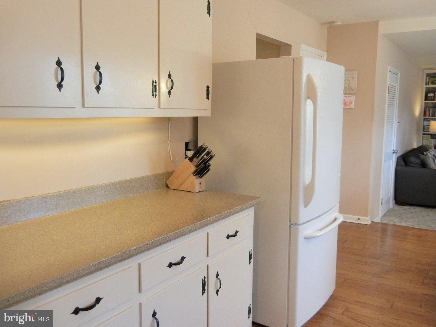 87 Taunton Road Medford, NJ 08055 - Photo 7 of 25 Kitchen