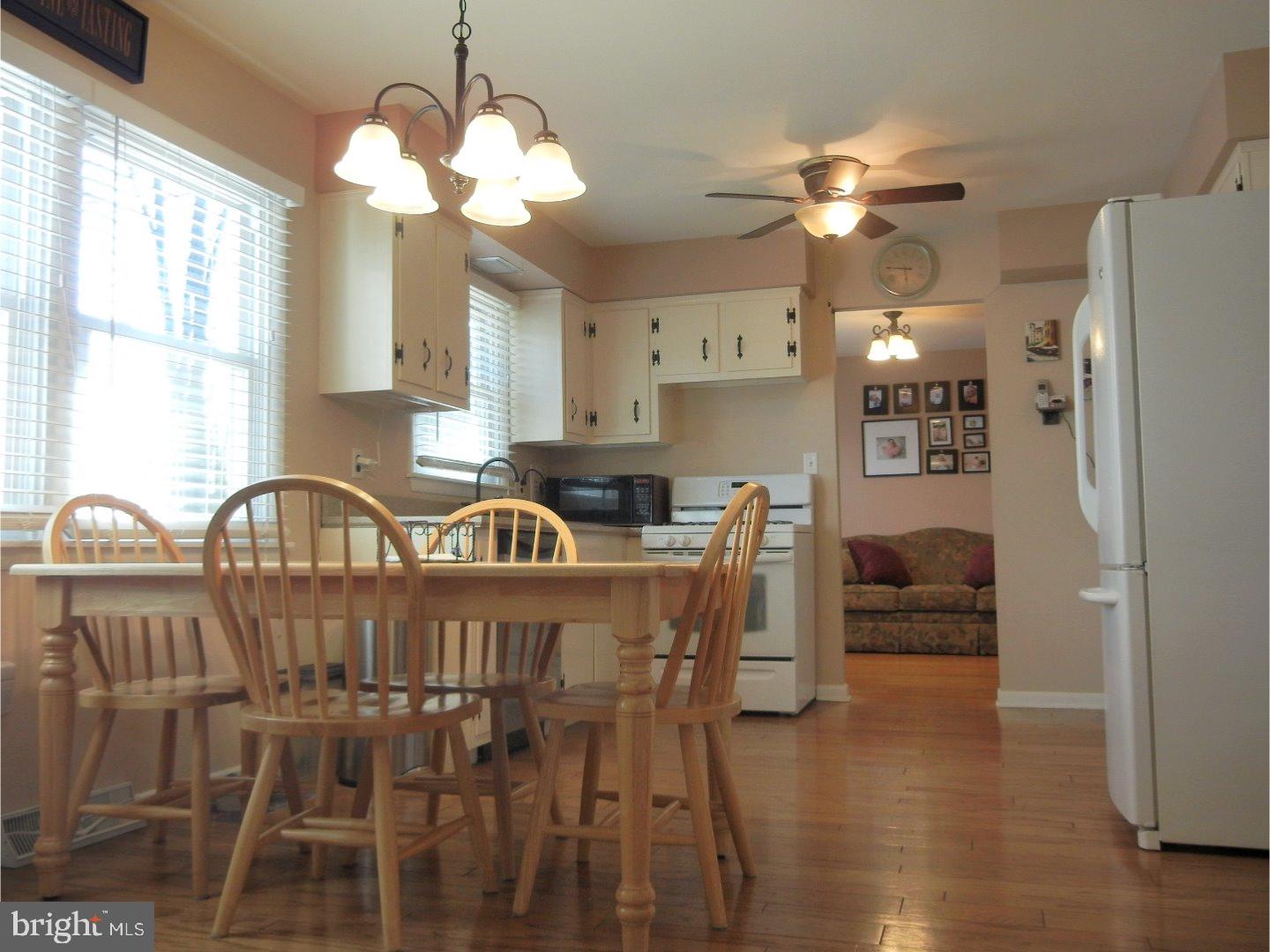 87 Taunton Road Medford, NJ 08055 - Photo 9 of 25 Kitchen