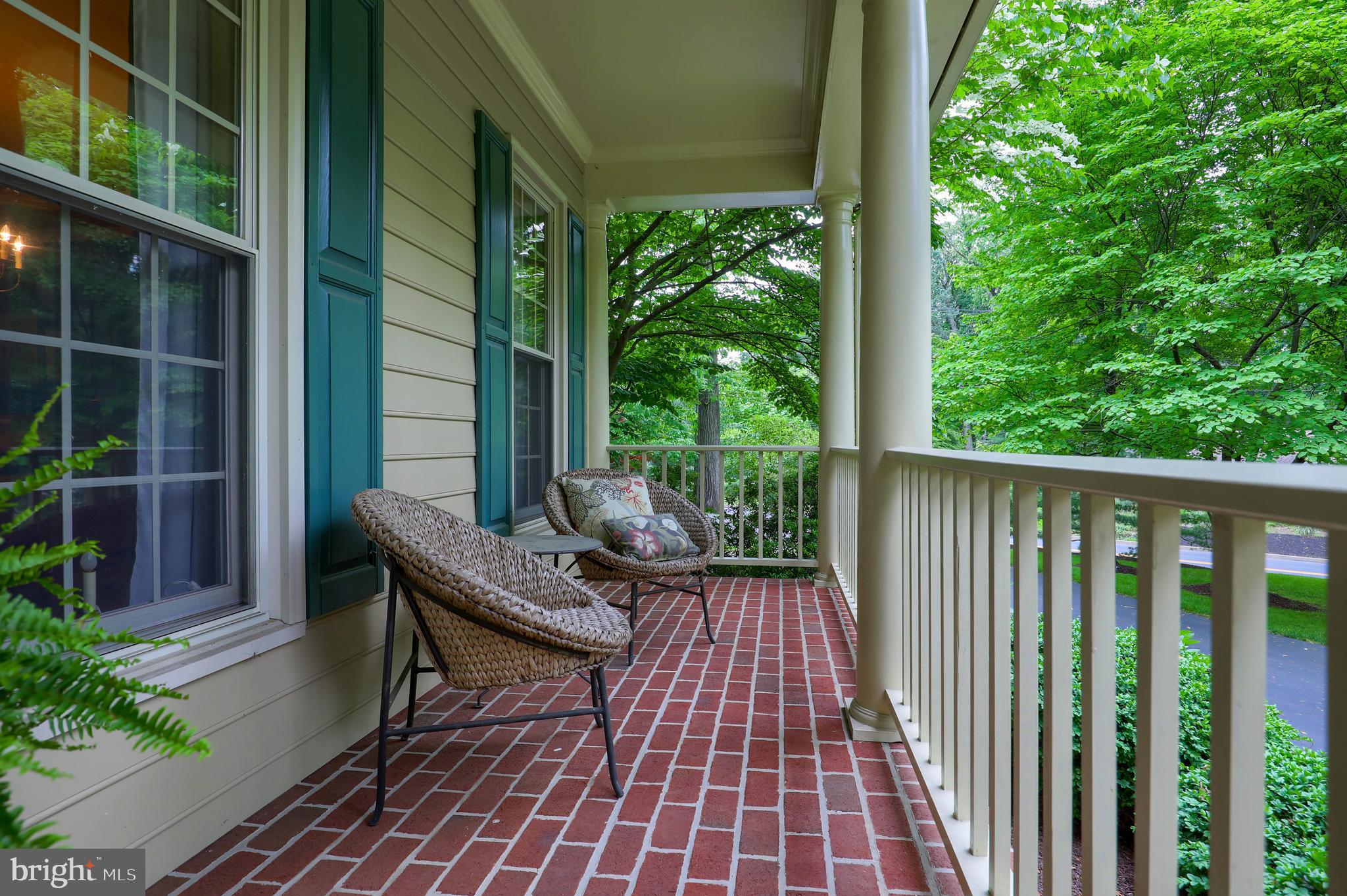 1091 Hunters Path Lancaster, PA 17601 - Photo 3 of 61
