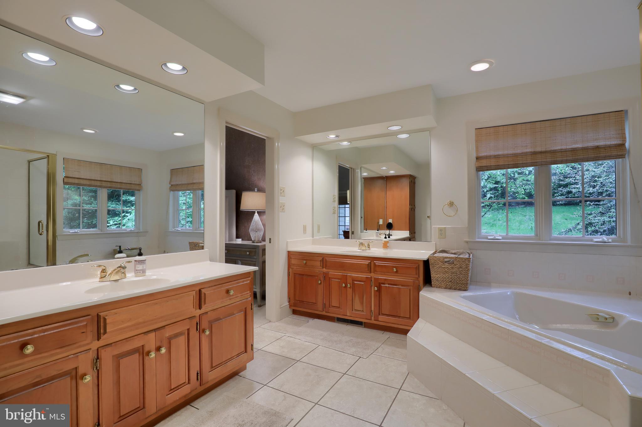 1091 Hunters Path Lancaster, PA 17601 - Photo 32 of 61
