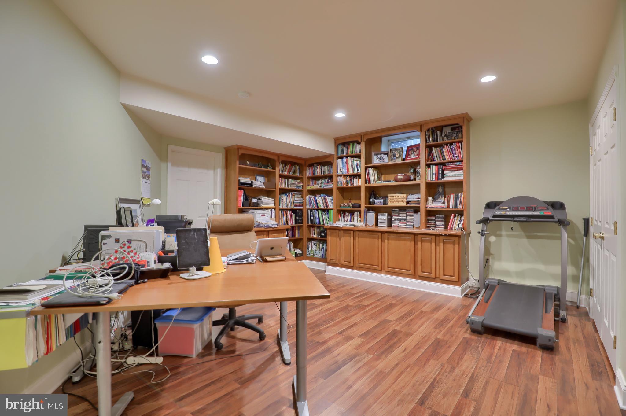 1091 Hunters Path Lancaster, PA 17601 - Photo 46 of 61