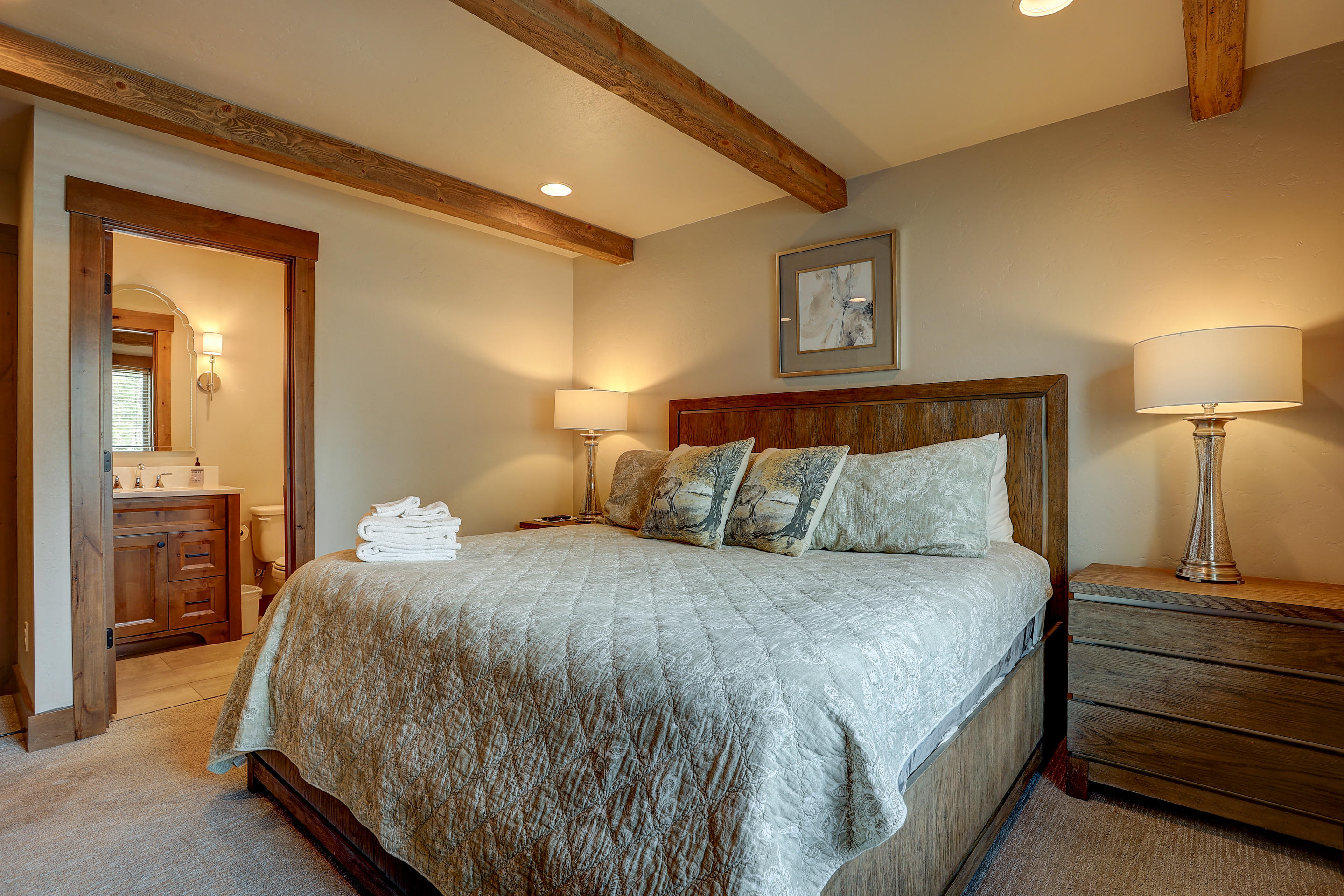 56688 Glowstone Loop Bend, OR 97707 - Photo 34 of 53 US Suite