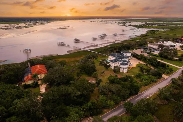 a view of a city street view