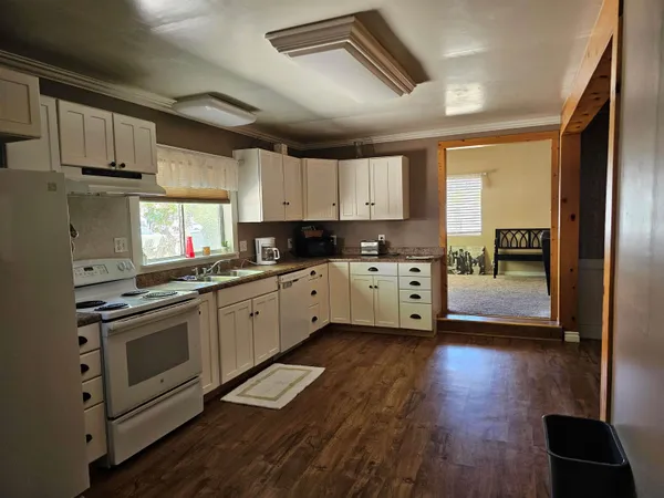 $1,000,000 | 331 South Warren Street, Bishop, CA 93514