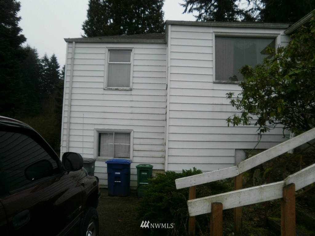 430 Windsor Way Northeast Renton, WA 98056 - Photo 3 of 19