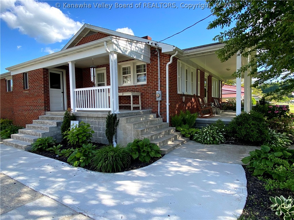 324 Fairview Road Point Pleasant, WV 25550 - Photo 2 of 48 Gallery Image 2